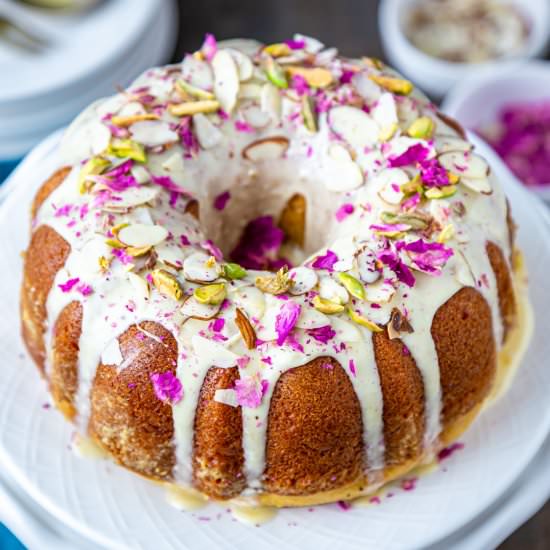 Eggless Thandai Cake