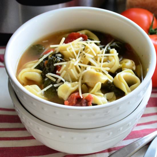 Instant Pot Tortellini Soup