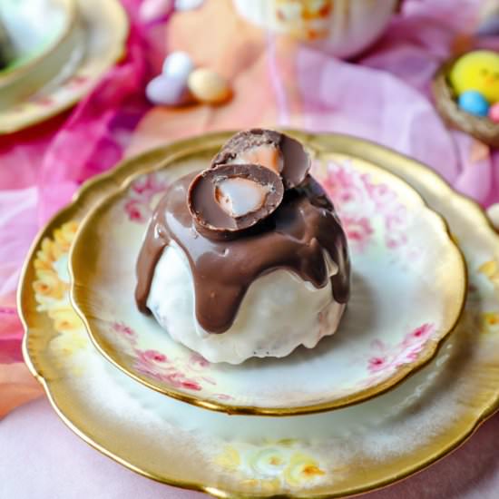 Mini Egg Ice Cream Cakes