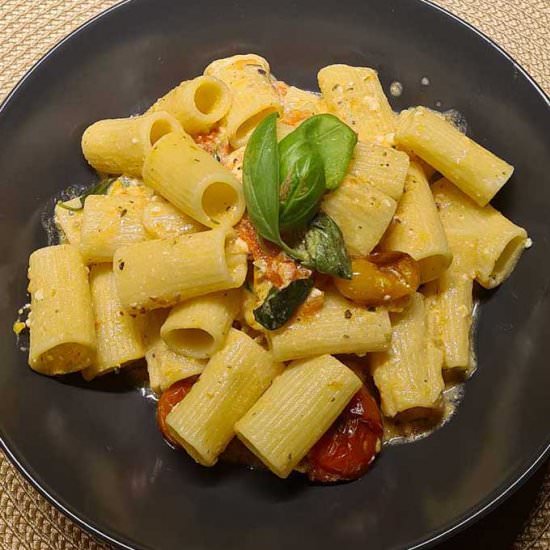 Roasted Tomatoes and Feta Pasta