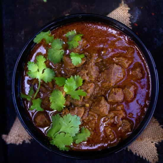 INSTANT POT BEEF CURRY