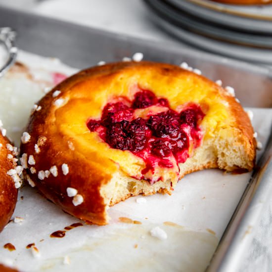 Brioche Buns with Raspberries