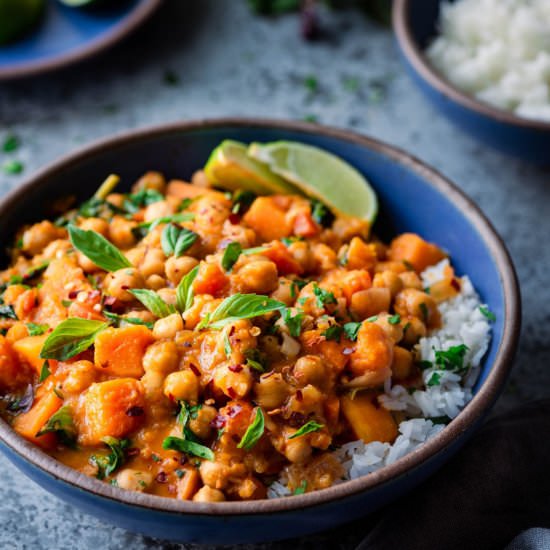 Vegan Thai Chickpea Curry