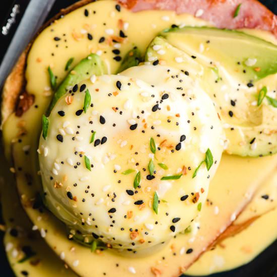 Everything Bagel Eggs Benedict