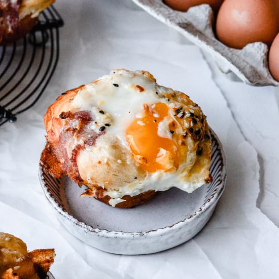 Eggs in a Biscuit