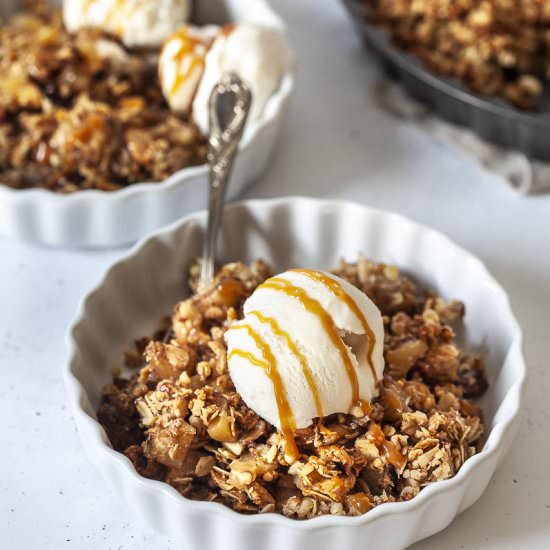 Easy Vegan Apple Crisp
