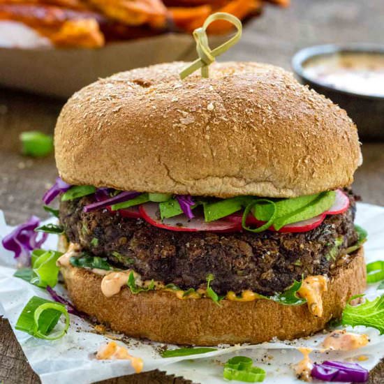 Black Bean Burgers (Veggie Burgers)