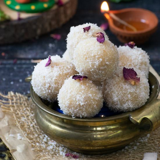 Coconut Ladoo
