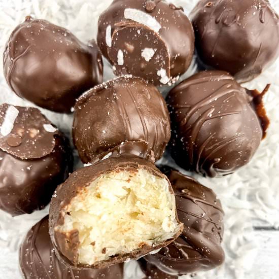 Healthy Coconut Balls