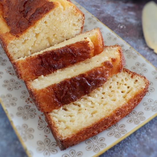 Simple lemon yogurt cake