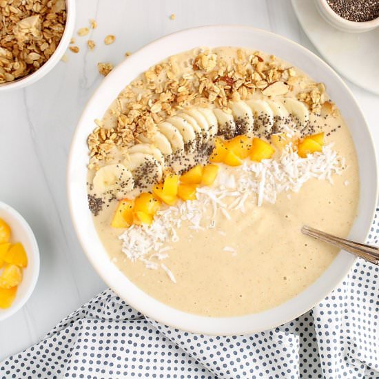 Peach oatmeal smoothie bowl