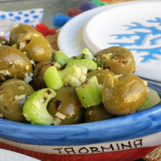 Sicilian cracked green olives