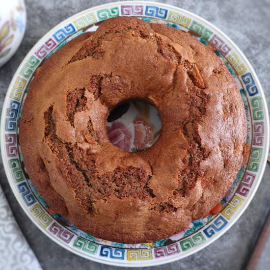 Apple cinnamon cake
