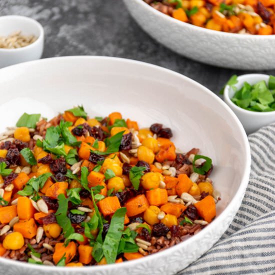 Red rice salad with roasted carrot
