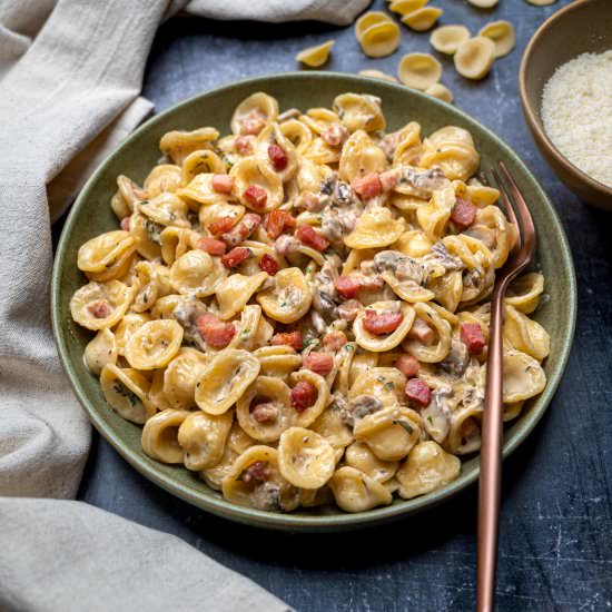 Creamy Bacon and Mushroom Pasta