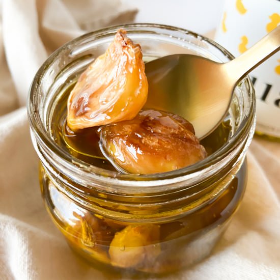 How to Make Garlic Confit