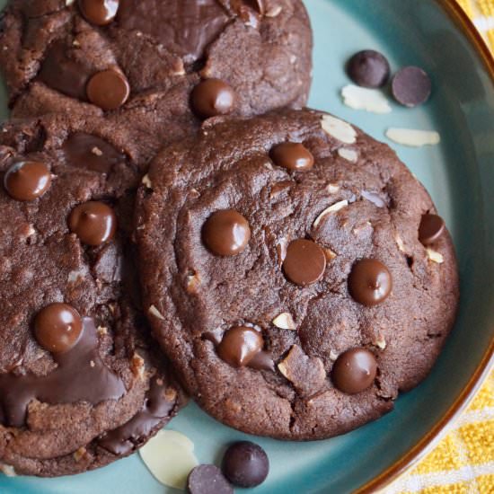 dark chocolate almond cookies