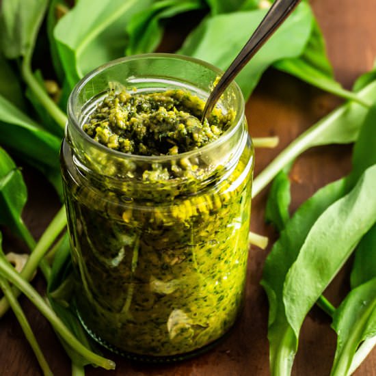 Easy Vegan Wild Garlic Pesto