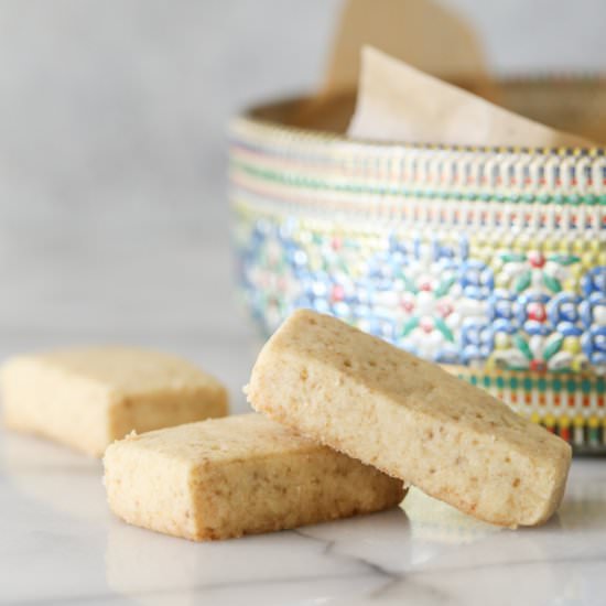 Buttery Shortbread Cookies