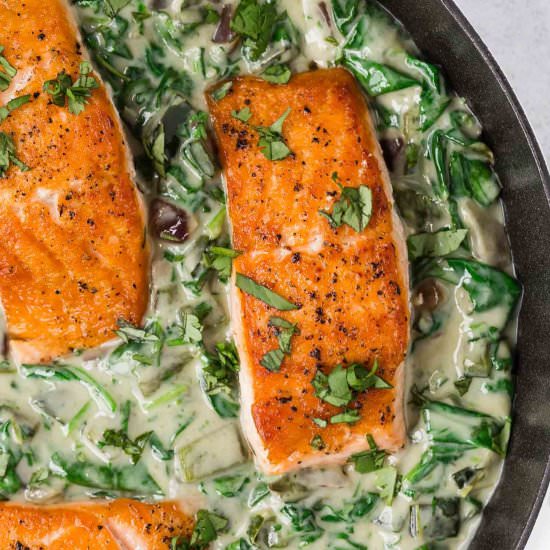 Salmon with Spinach Cream Sauce