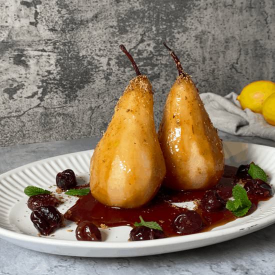 VEGAN POACHED PEARS