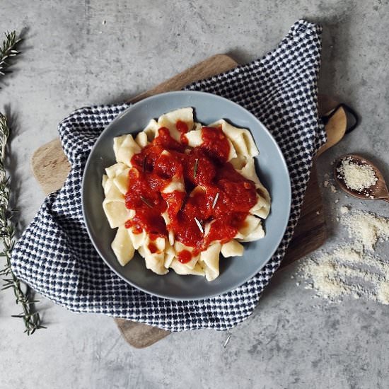 Fuži with tomato sauce & rosemary