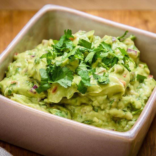 Delicious Creamy Vegan Guacamole