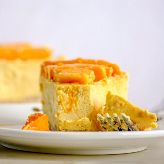 Eggless Baked Mango Cheesecake