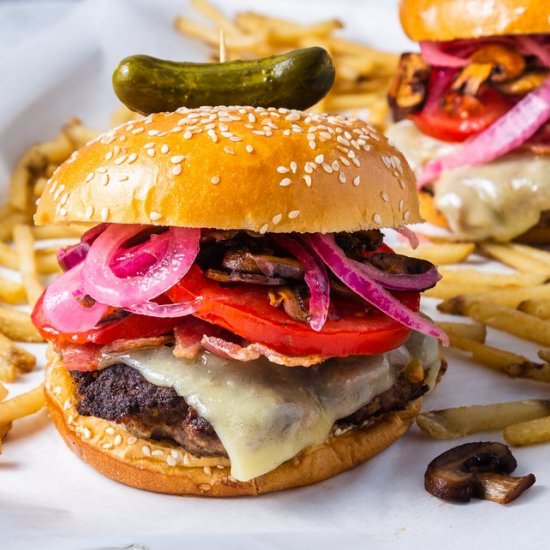Juicy Bacon Smash Burger