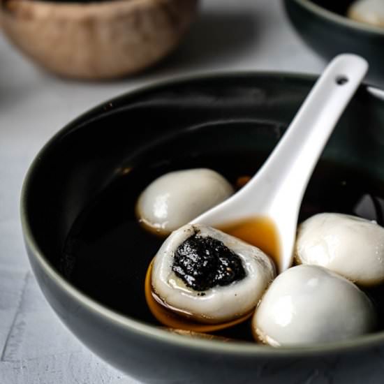 Black sesame tang yuan