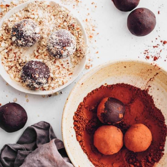Healthy Chocolate Bliss Balls