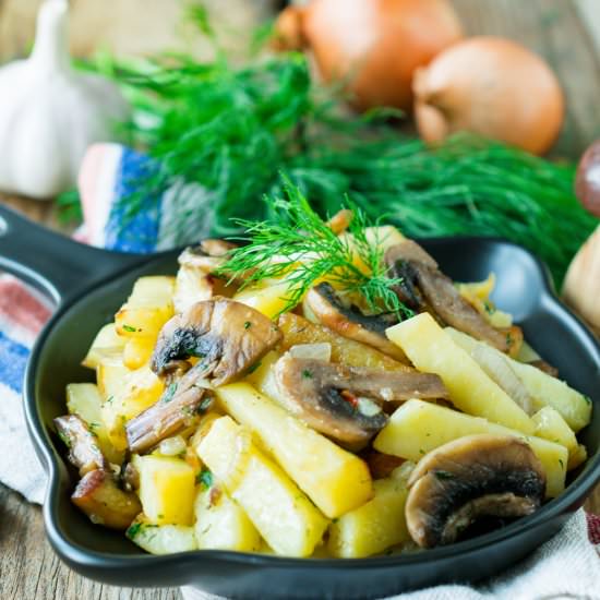Pan-Fried Potatoes with Mushrooms