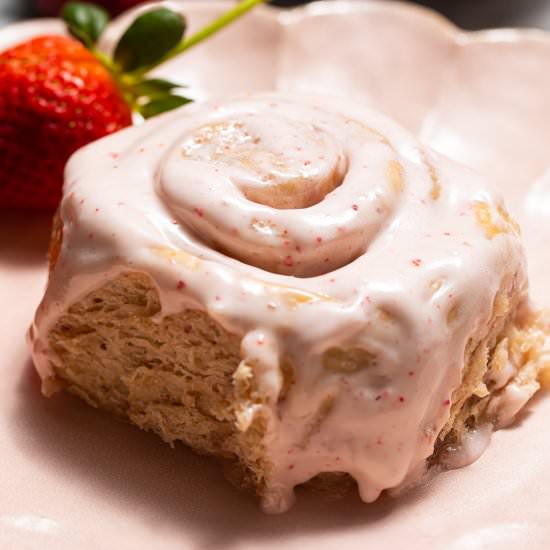 Strawberry Sweet Rolls