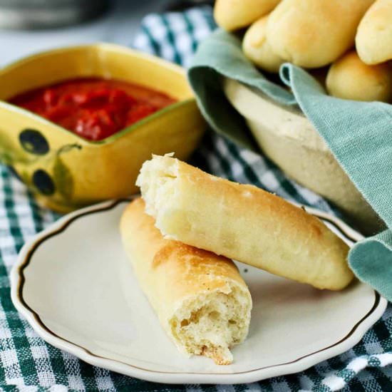 Copycat Olive Garden Breadsticks