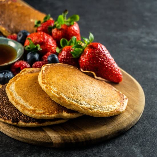 Fluffy Lemon Buttermilk Pancakes