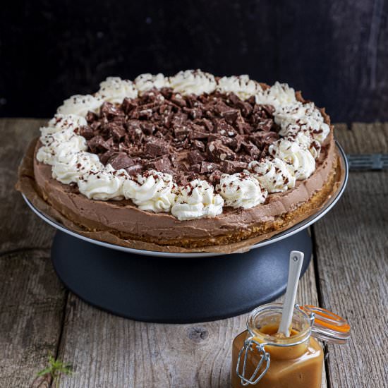No-bake pie with toblerone