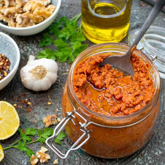 Quick Muhammara Dip [vegan]