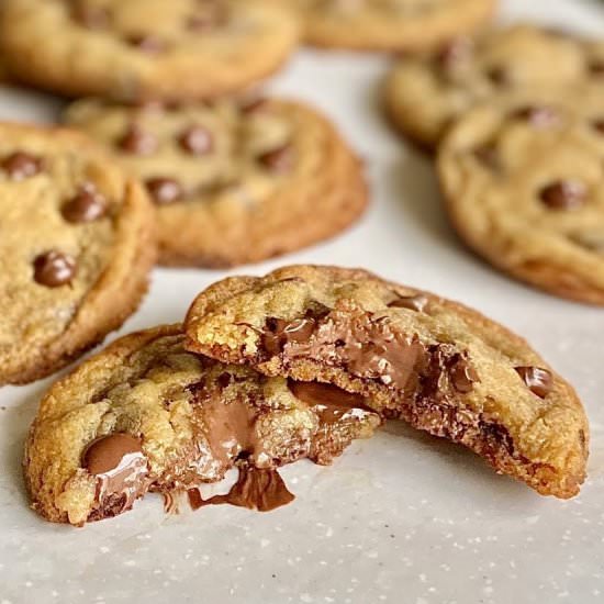 Nutella-Filled Choc Chip Cookies