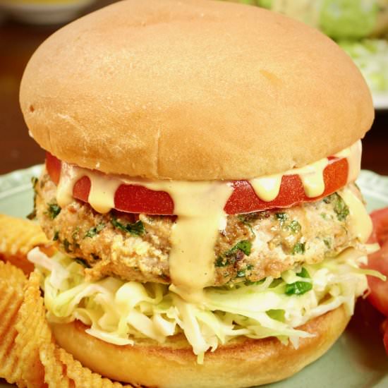 Spicy, Juicy, Healthy Turkey Burger
