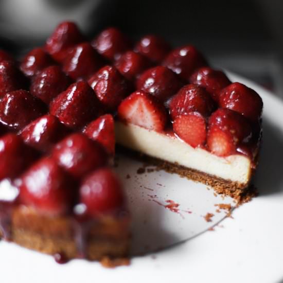 strawberry sumac cheesecake
