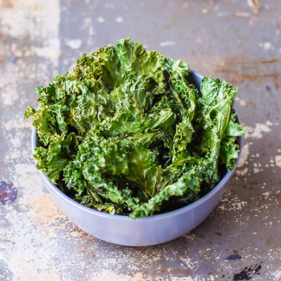 Oven Baked Kale Chips