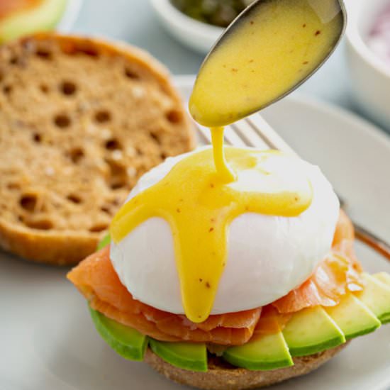 Easy Hollandaise Sauce