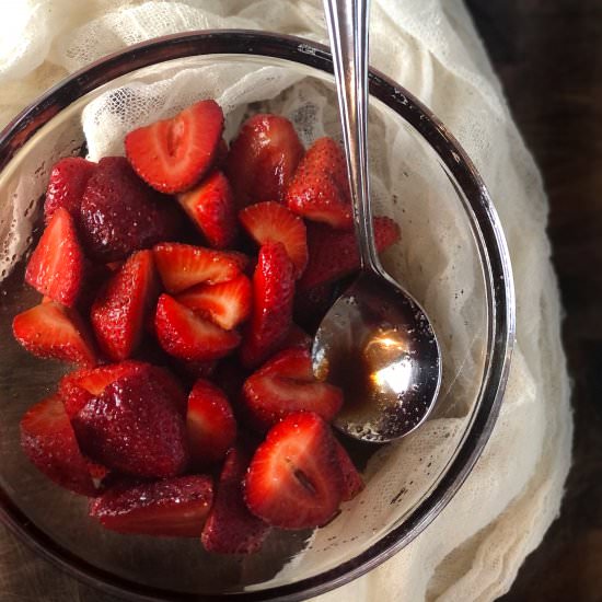Italian Balsamic Strawberries