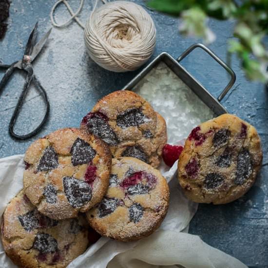 RASPBERRY CHOCOLATE CHUNK SCONES