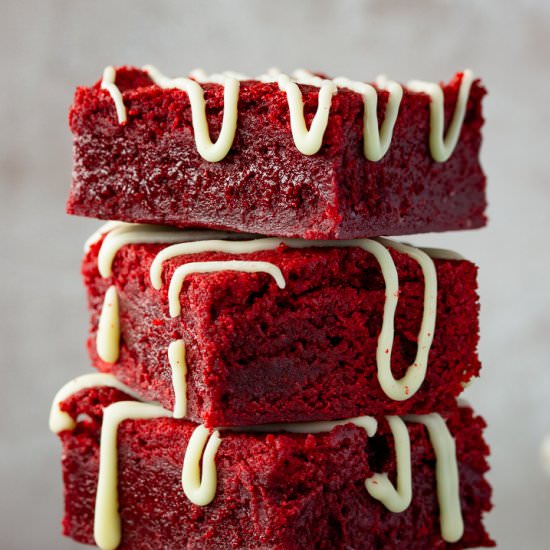 Easy ONE BOWL Red Velvet Brownies