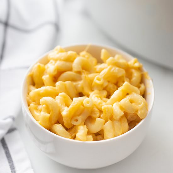 Easy Slow Cooker Mac and Cheese