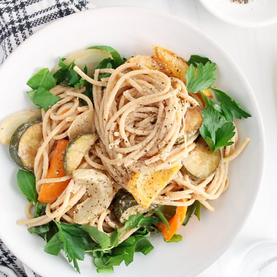 Hummus pasta with roasted veggies