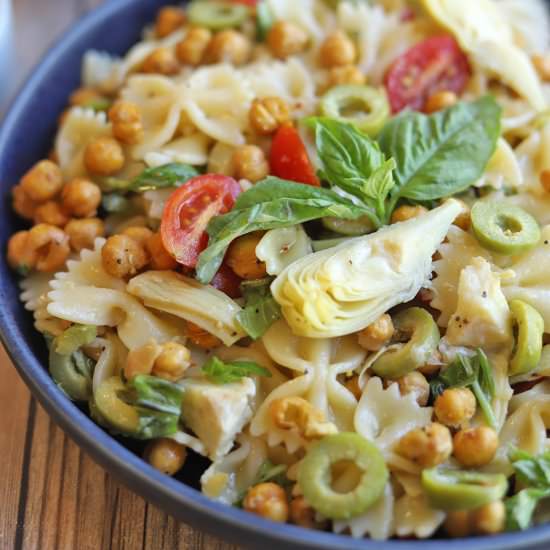 Bowtie pasta salad with chickpeas