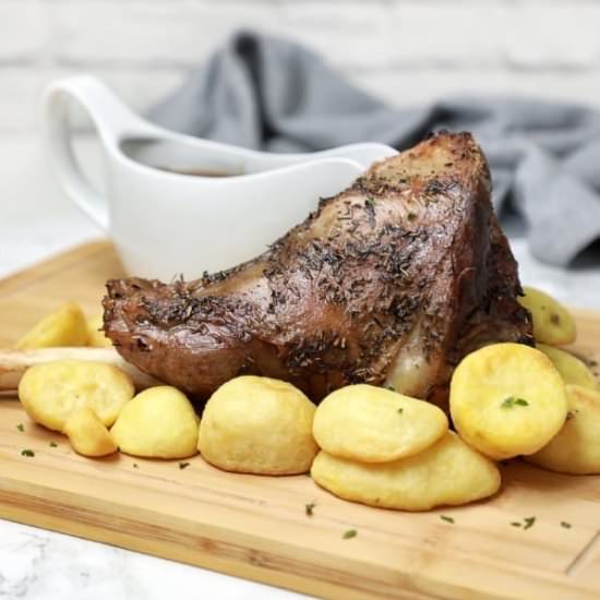 Roast Leg of Lamb with gravy