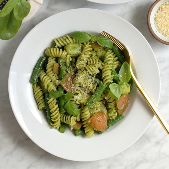 Pasta and Green Beans with Pesto
